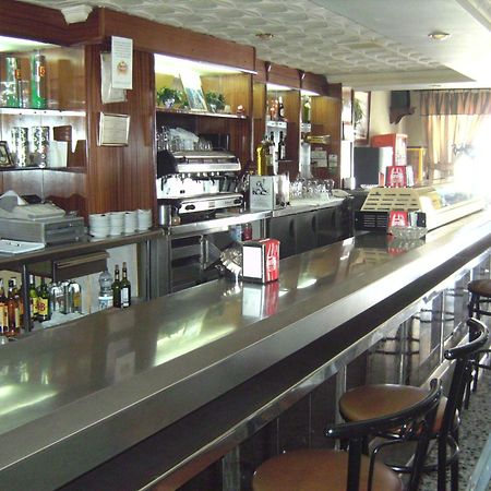 Hostal El Poligono Hotel Lucena Eksteriør billede