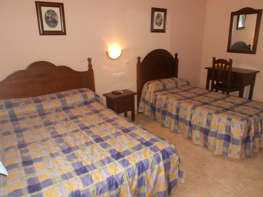 Hostal El Poligono Hotel Lucena Værelse billede